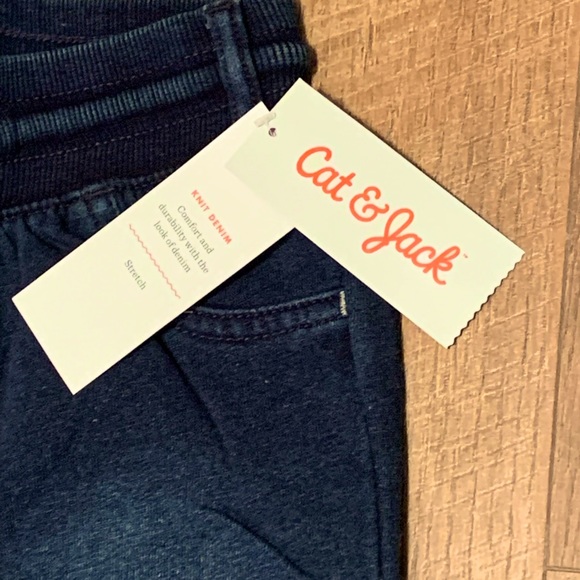 Cat & Jack gender neutral Joggers - Picture 2 of 5